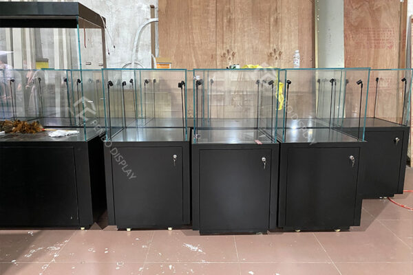 LED Museum Square Display Case With Lockers