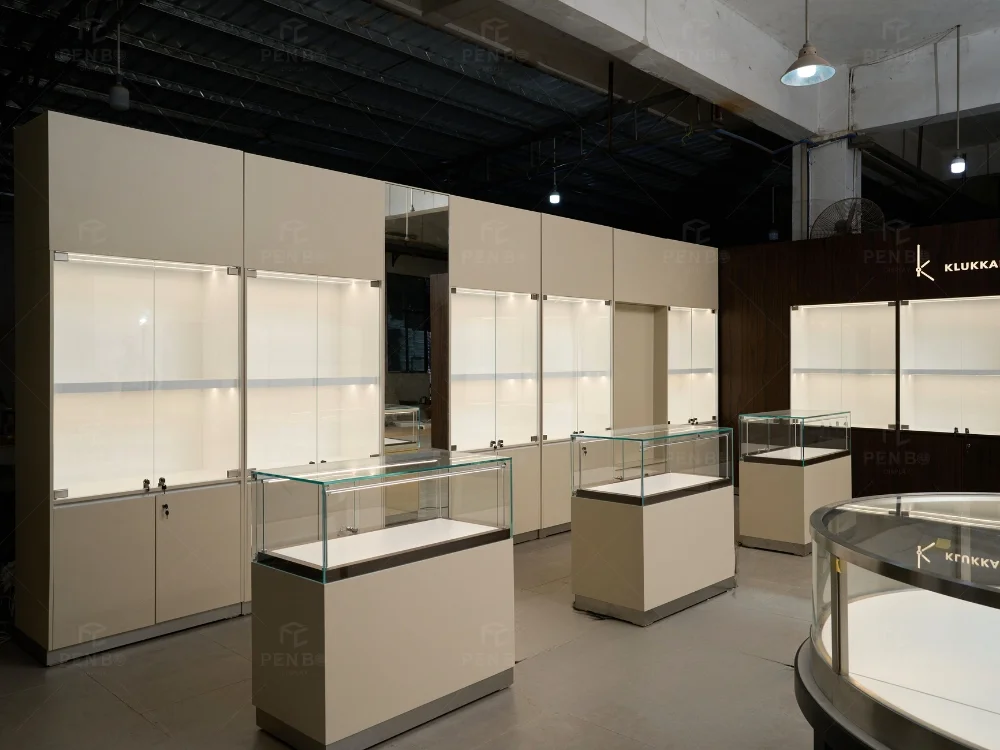 Custom jewelry & watch shop counters, Luxury watch and jewelry shop furniture