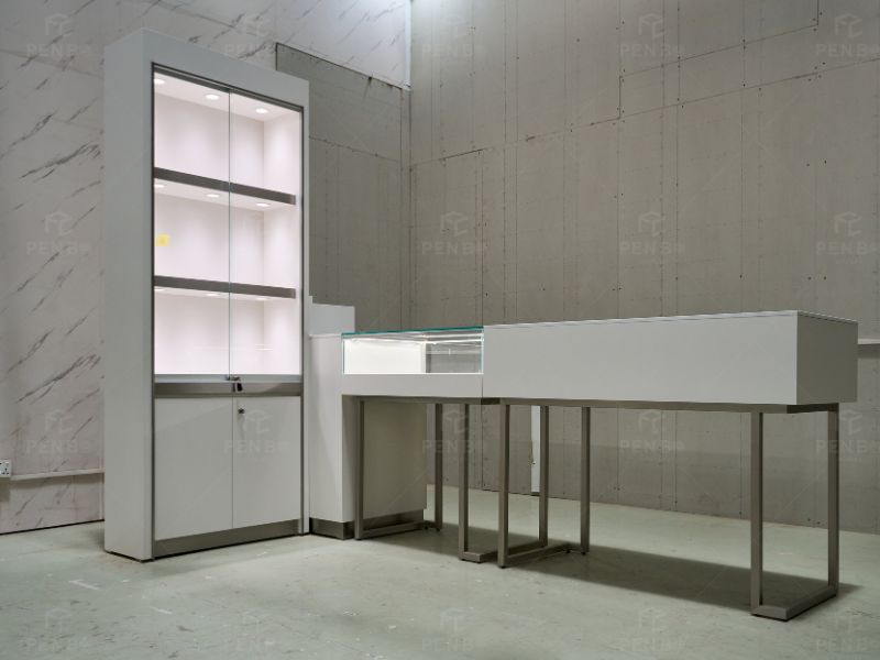 retail jewellery display cabinets